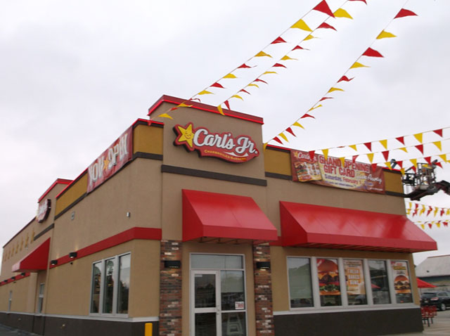 Carl Jr Front-entrance-grand-opening