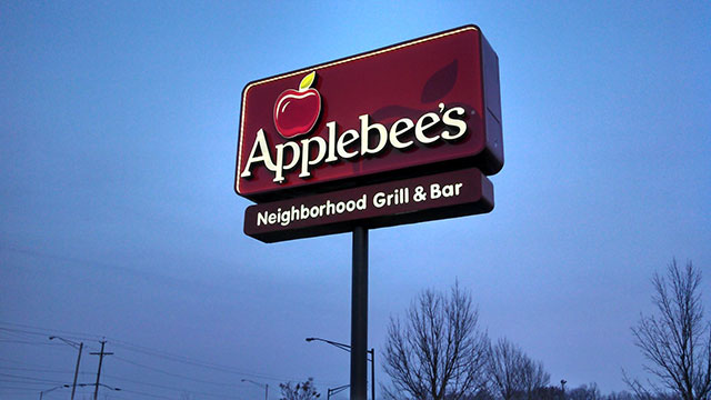 AppleBee's Sign